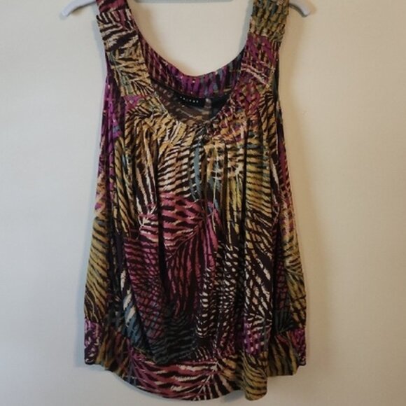 Patterned Tank Top - Picture 2 of 2